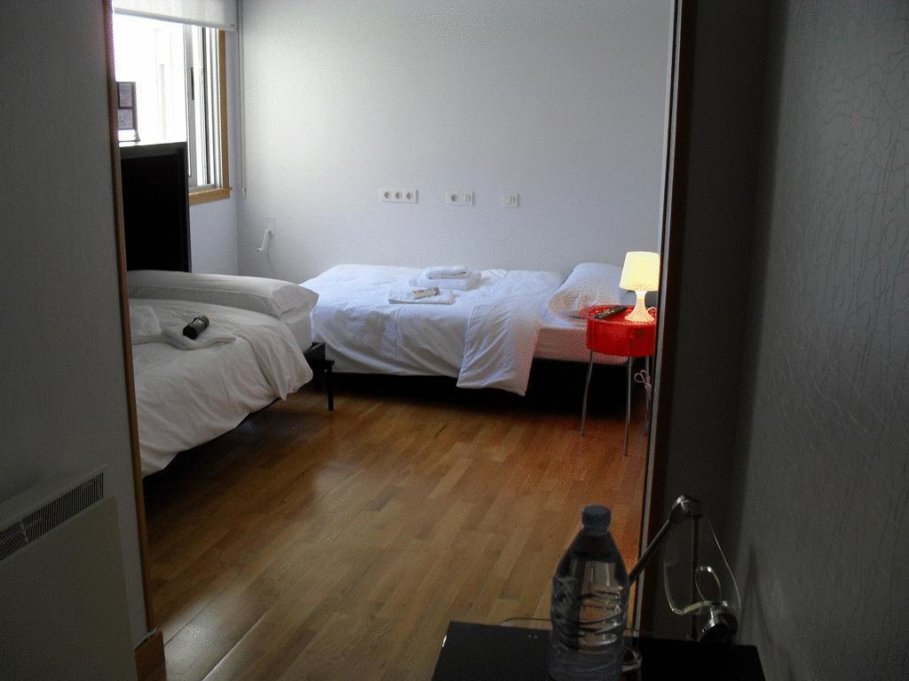 Hotel Ofi A Coruña Cameră foto