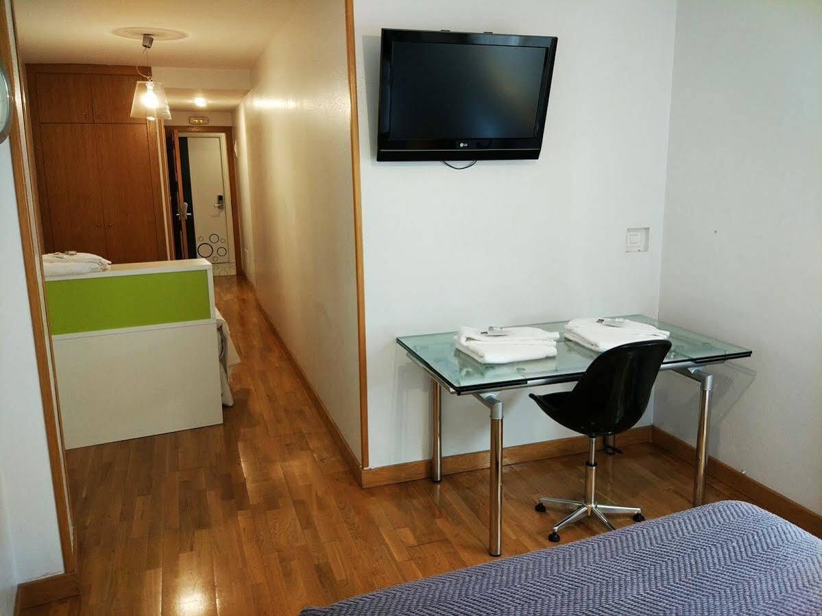 Hotel Ofi A Coruña Exterior foto